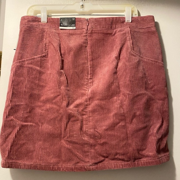 ⚫️ New A.N.A. Corduroy mini skirt size 12 rose color side zipper - Picture 6 of 6